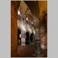 Bologna, photo Carlo Pelagalli, Interno della chiesa dei Santi Vitale e Agricola,3.jpg